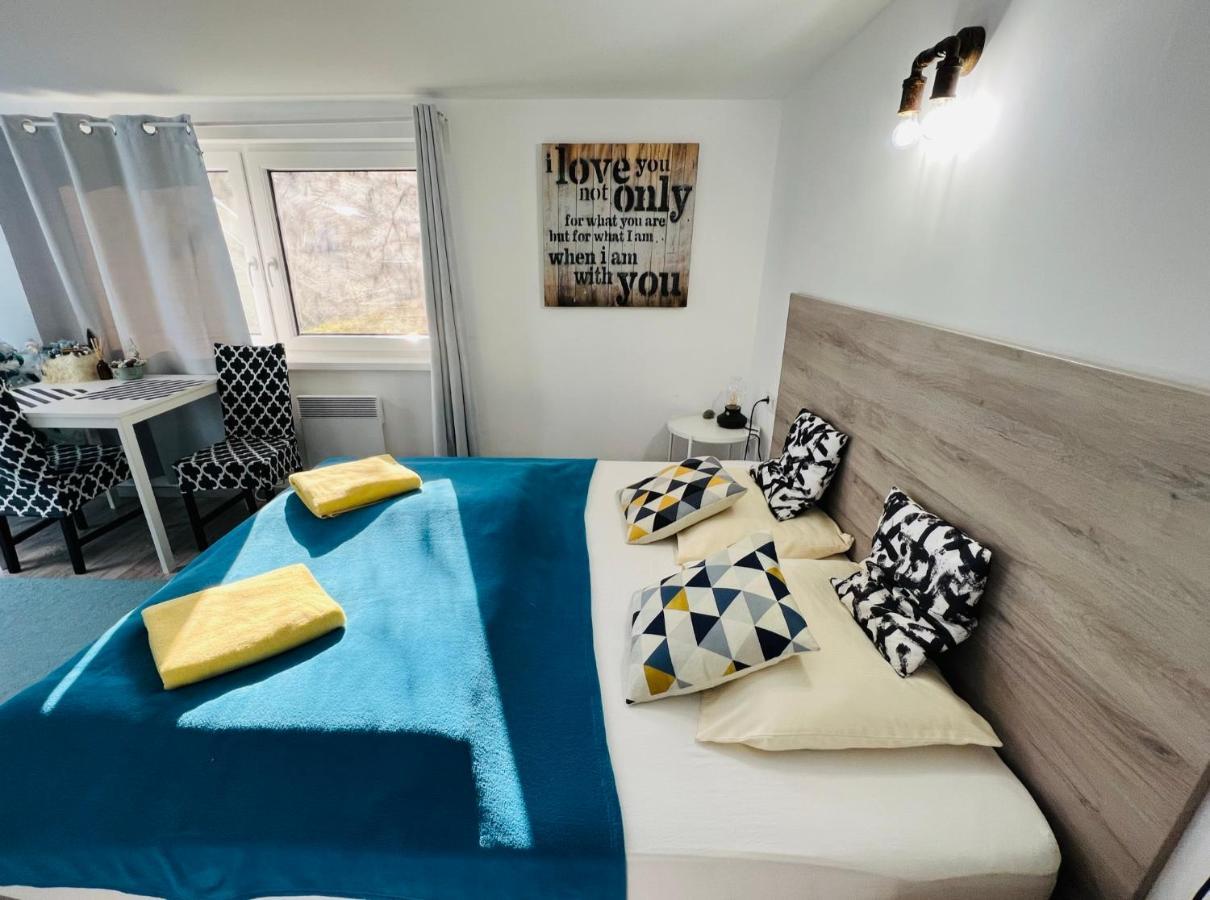 Balcsitthon Apartmanok Siófok Quarto foto